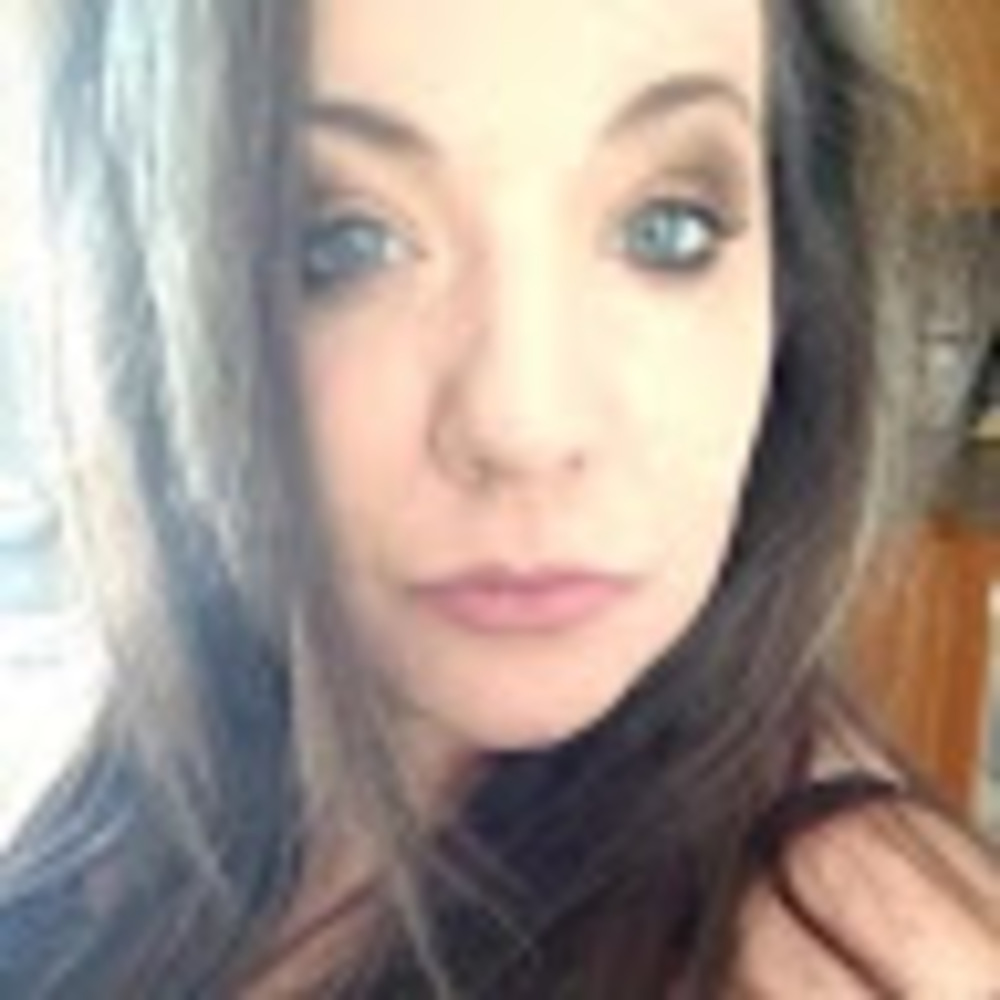 Meet your Posher, Caitlin